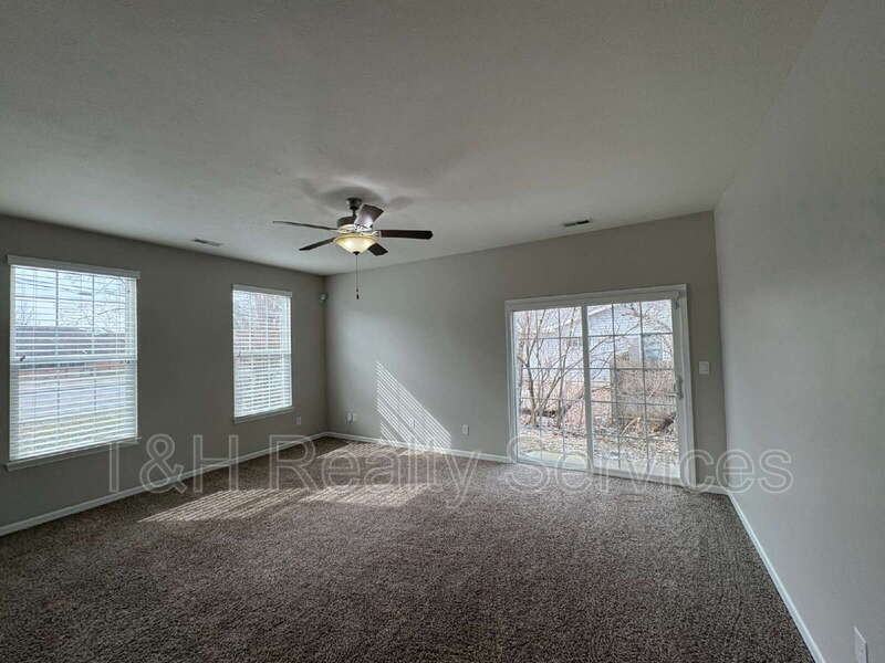 602 N Grant St - Photo 6 of 20