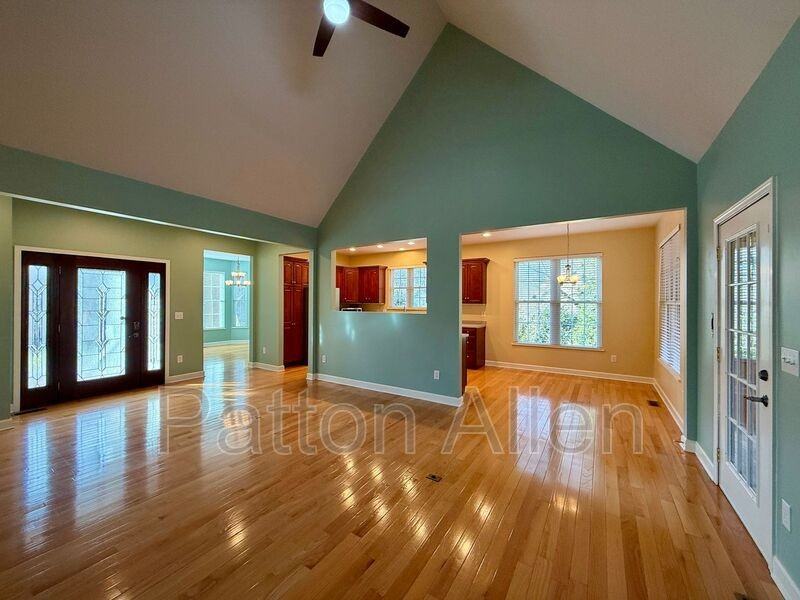 53 Helen Holcombe Way - Photo 3 of 49