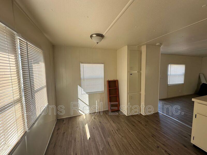 8085 Tolles Dr - Photo 3 of 8