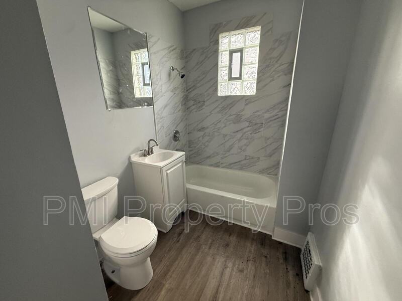 3278 N 17th St - Photo 5 of 20