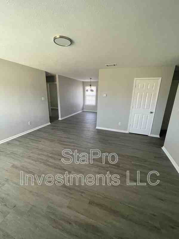 120 Village Pl - Photo 2 of 9