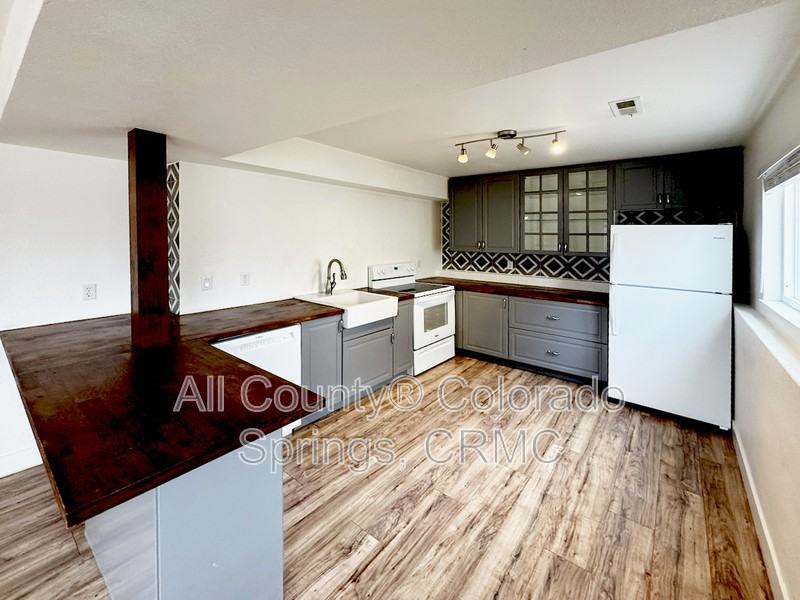 1340 Westend Ave - Photo 4 of 20