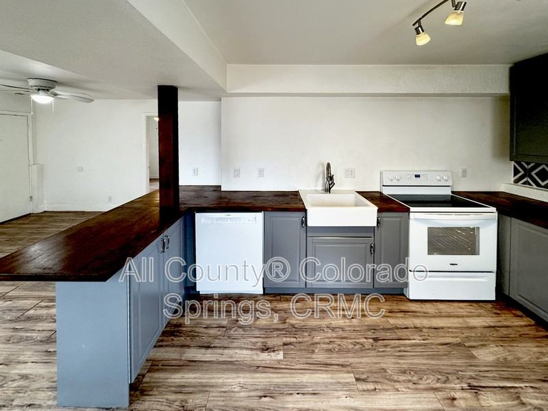 1340 Westend Ave - Photo 5 of 20