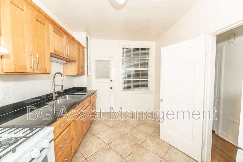 1000 E 33rd St #101
