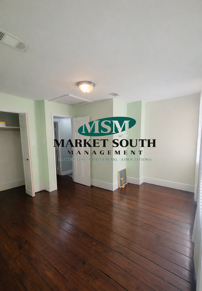 216 E Jones St - Photo 4 of 18