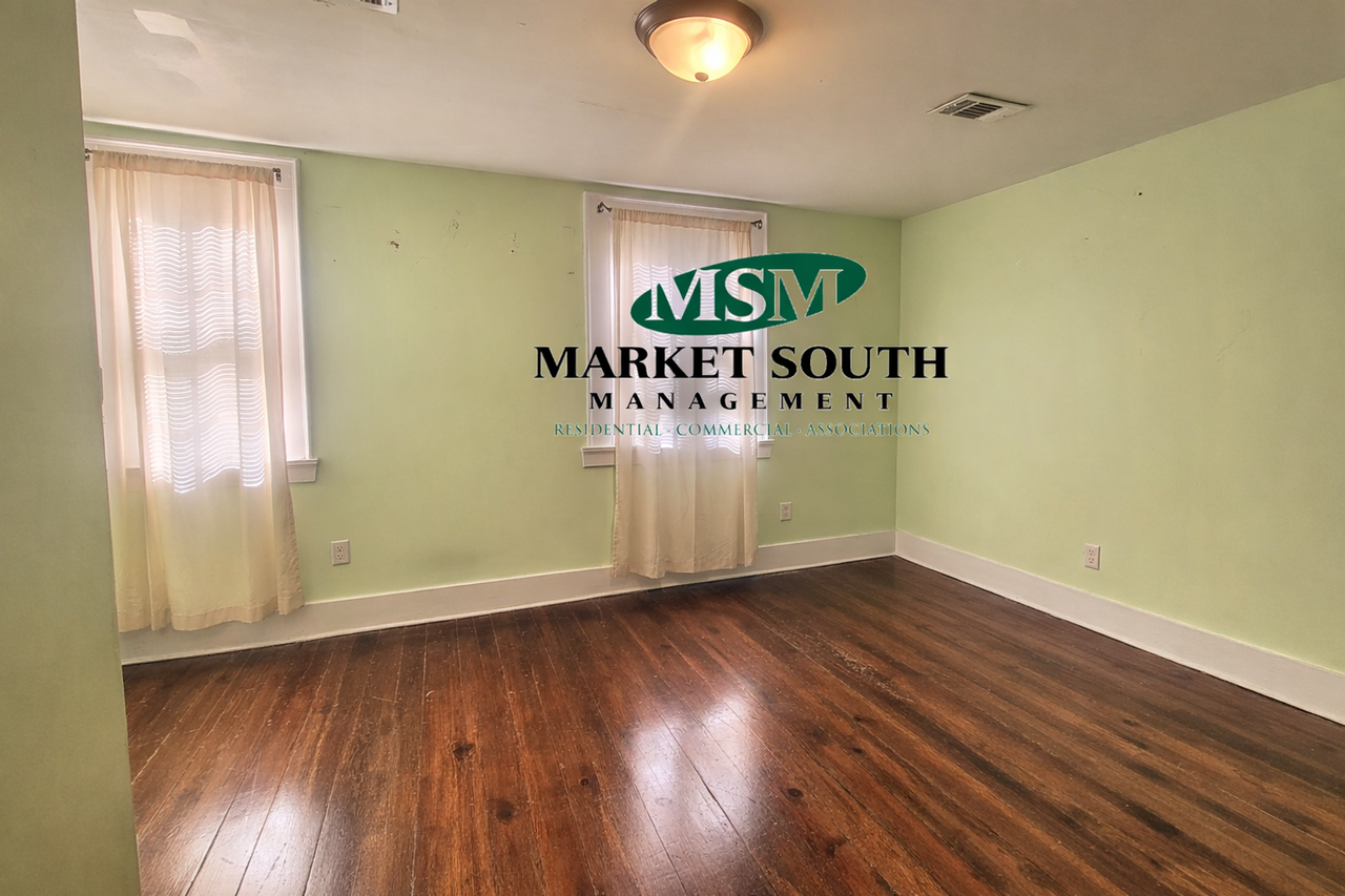 216 E Jones St - Photo 5 of 18