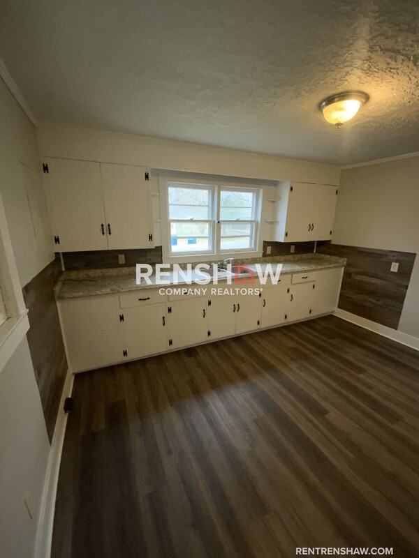 114 S Cox St - Photo 2 of 18