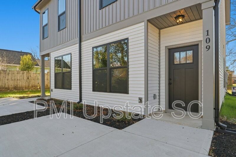 109 Virginia Ave - Photo 2 of 50