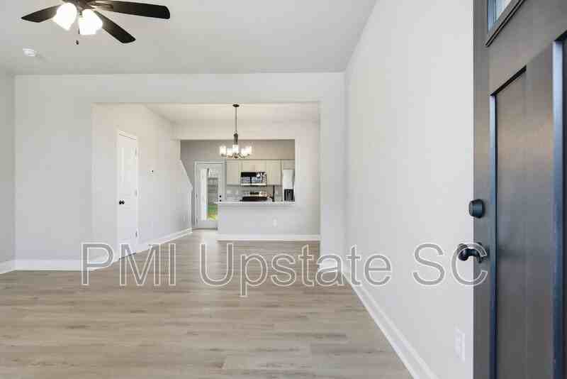 109 Virginia Ave - Photo 3 of 50