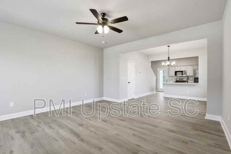 109 Virginia Ave - Photo 4 of 50