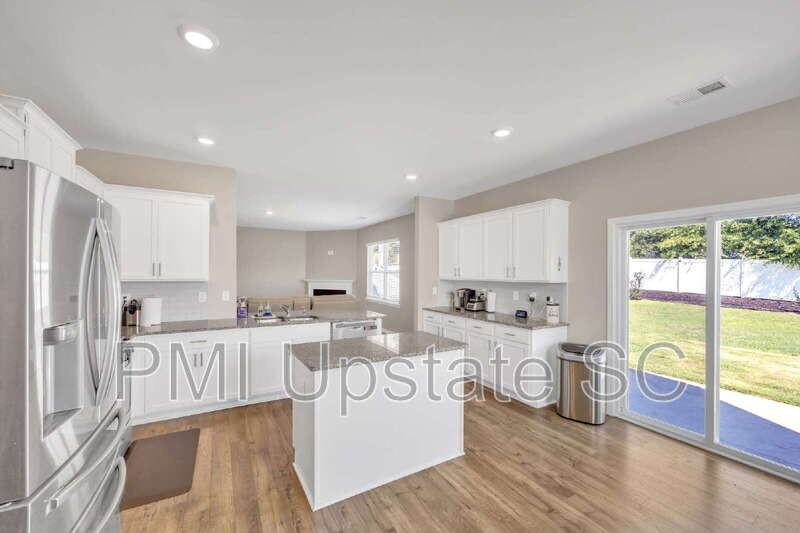 207 Bridlewood Ln - Photo 6 of 22