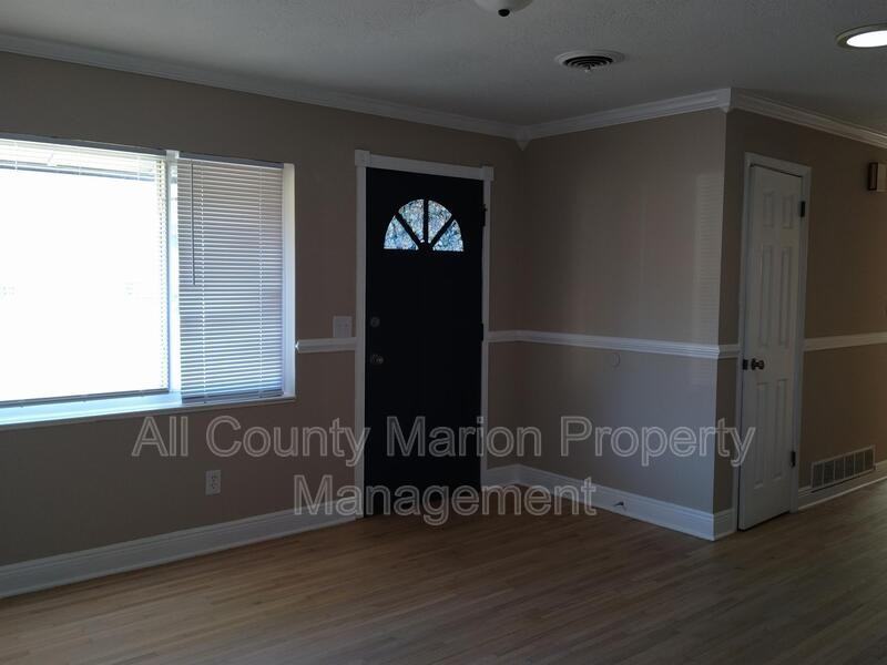 2100 Sw 42nd Ave - Photo 4 of 20