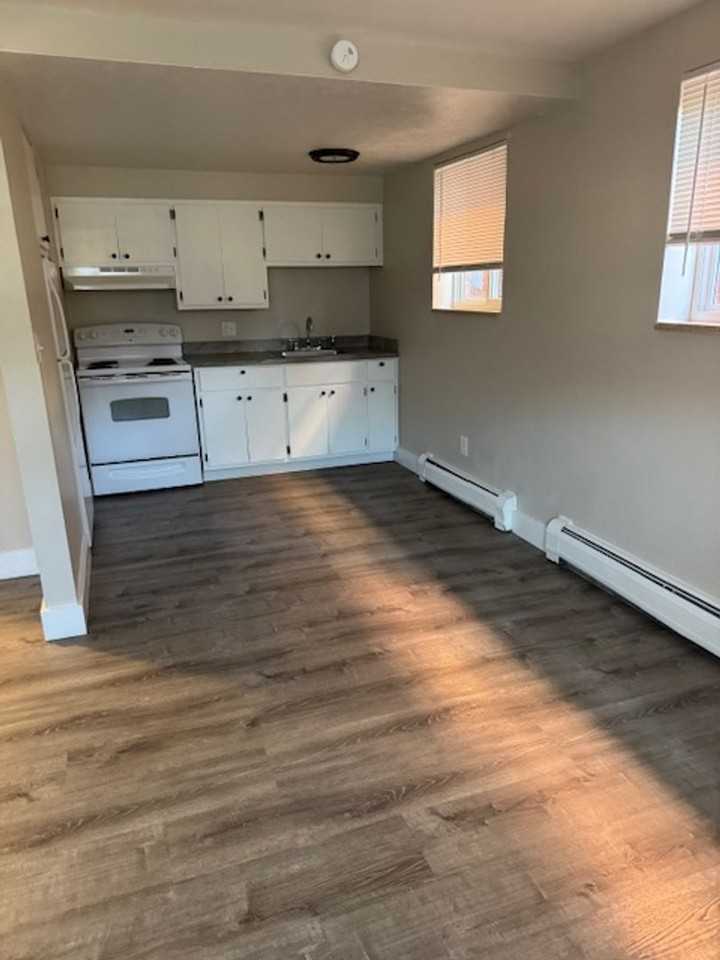 506 State St #23 - Photo 2 of 12