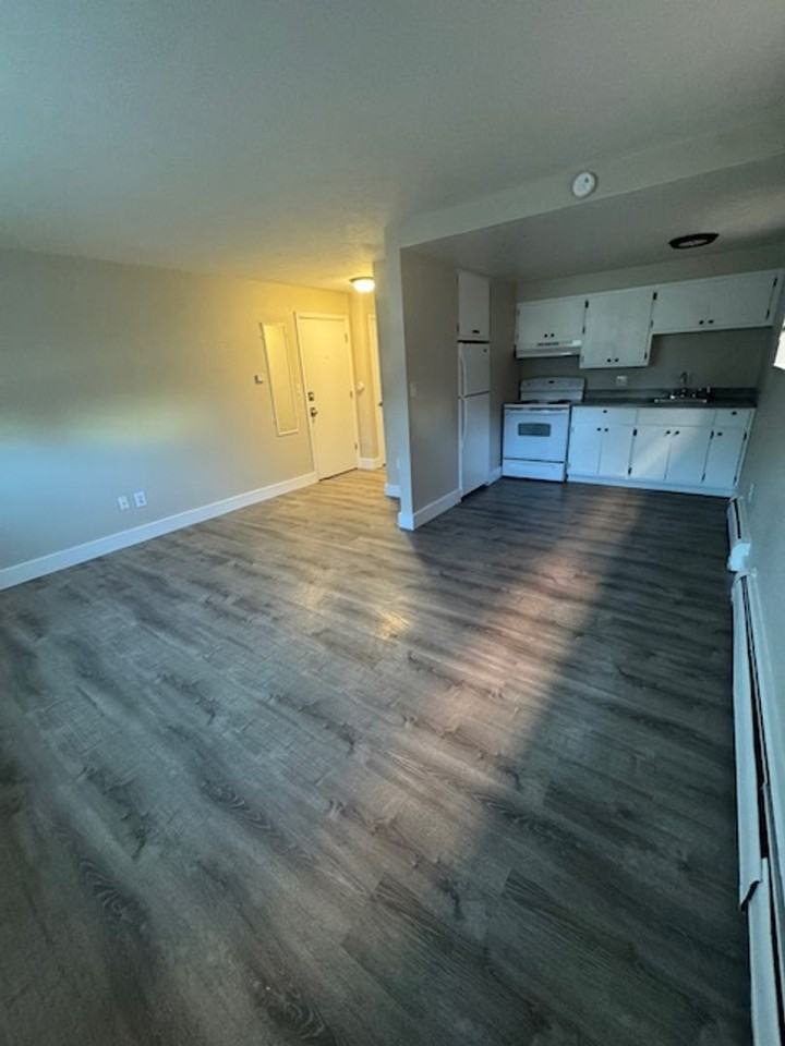 506 State St #23 - Photo 3 of 12