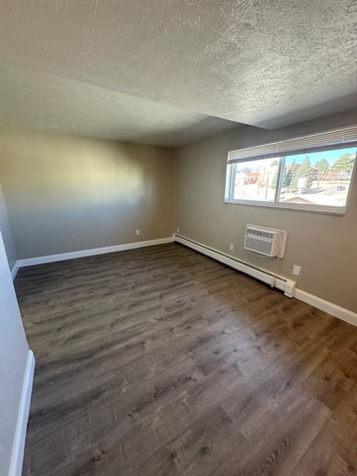 512 State St #13 - Photo 5 of 10