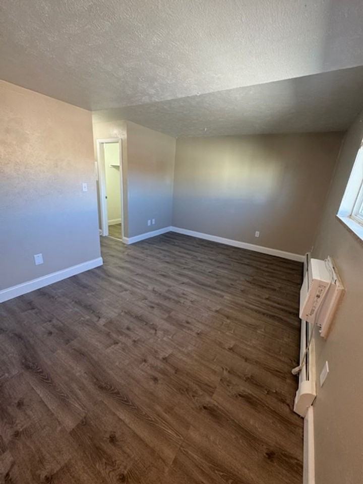 512 State St #13 - Photo 6 of 10