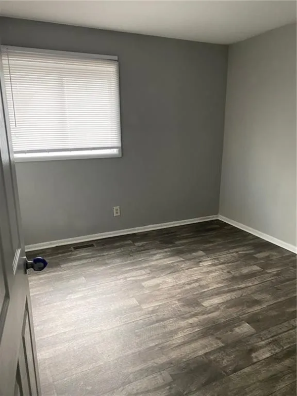 8139 E 37th Pl - Photo 5 of 7