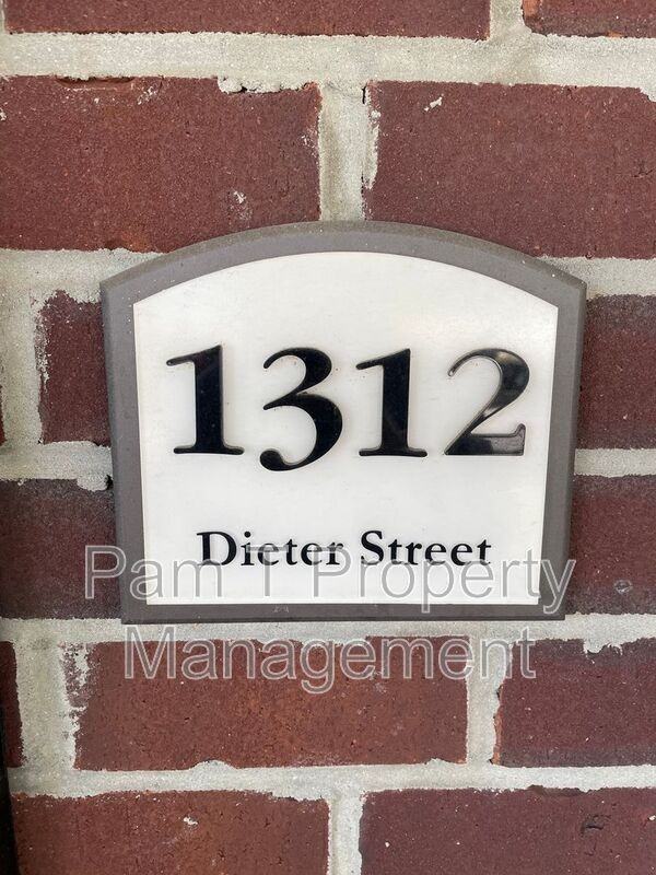 1312 Dieter St - Photo 3 of 4