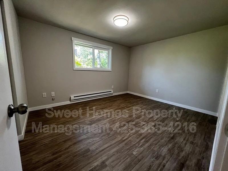 9212 Lawndale Ave Sw - Photo 6 of 12