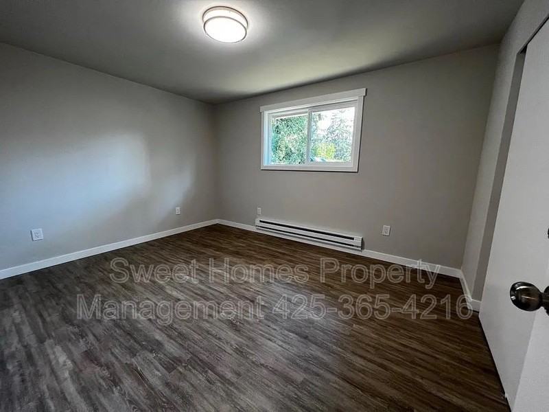 9212 Lawndale Ave Sw - Photo 7 of 12