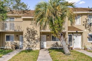 featured image of 203 Watts Ln #C