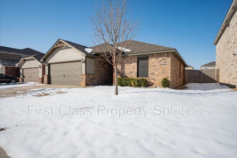 1708 Burgundy Dr - Photo 3 of 40