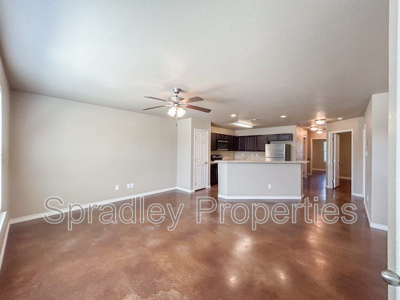 614 Laila Ln - Photo 2 of 16