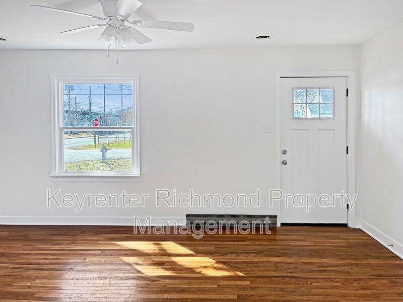 518 E Read St - Photo 3 of 13