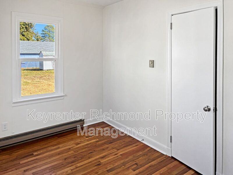 518 E Read St - Photo 6 of 13