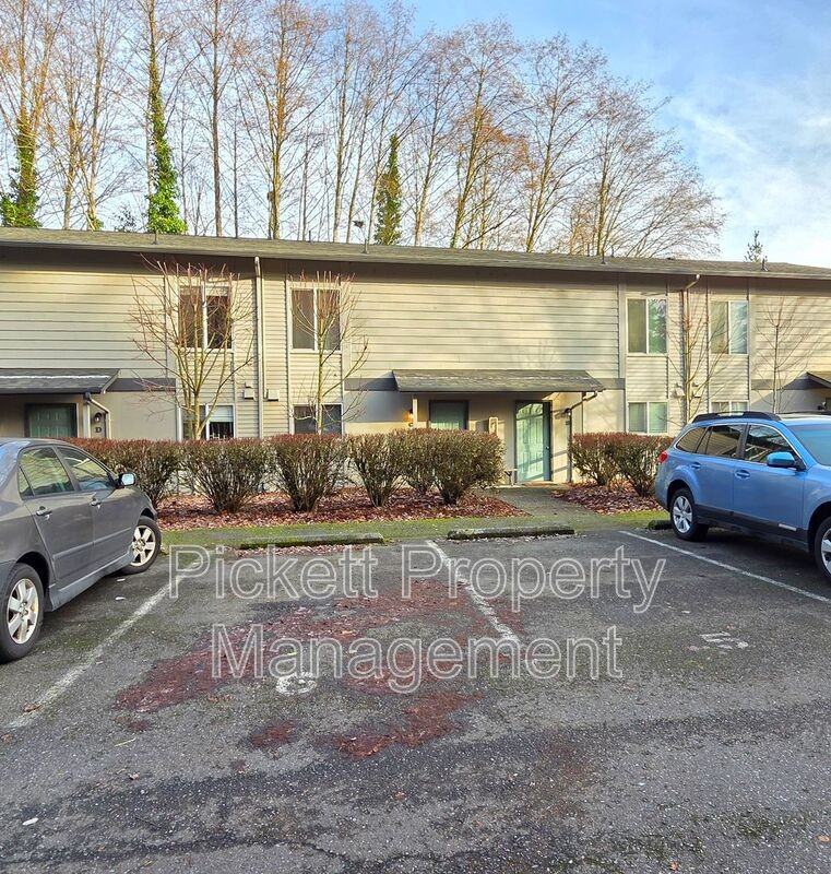 354 Nw Edvard St #C - Photo 4 of 27