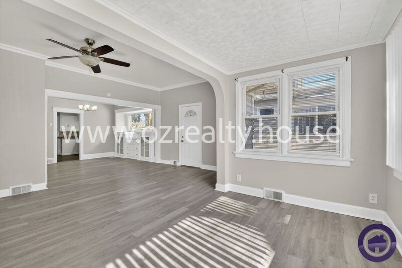 1232 Walbridge Ave - Photo 4 of 19