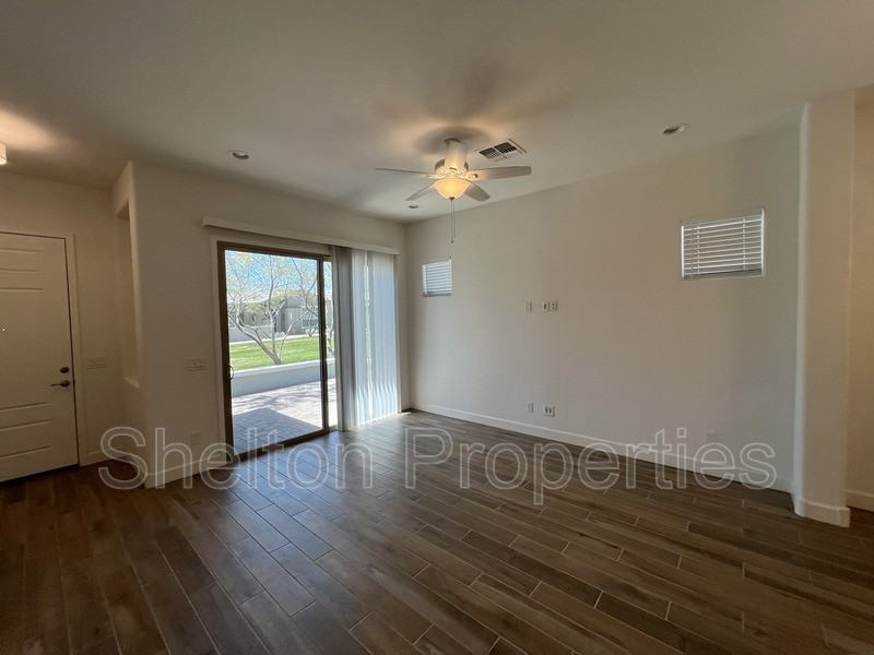 20711 W Medlock Dr - Photo 7 of 13