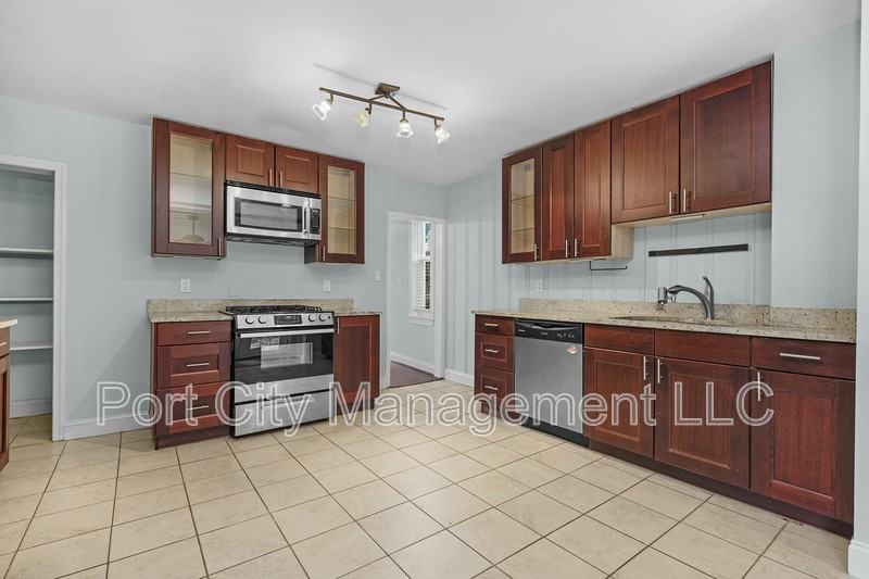 1201 Union Ave - Photo 7 of 24