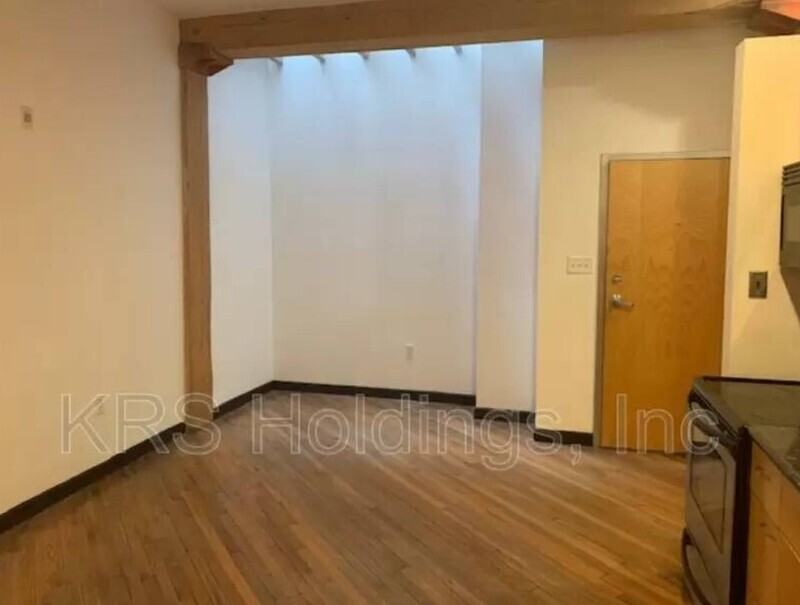 1318 W Broad St #204 - Photo 2 of 5