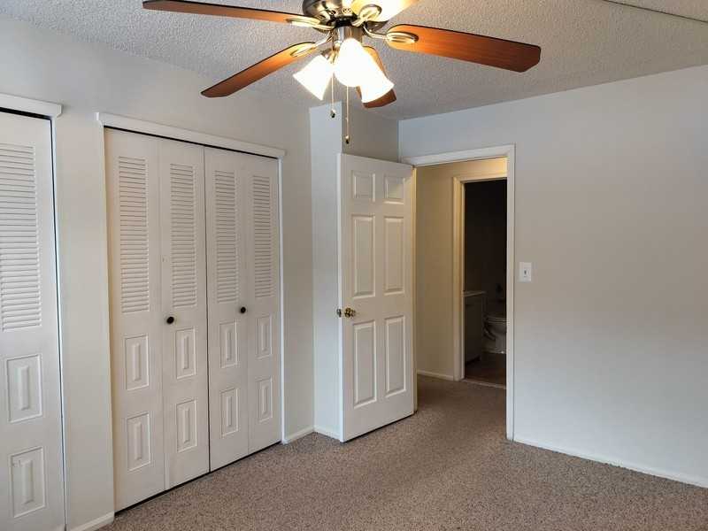 19 Mendrey Ct - Photo 5 of 16