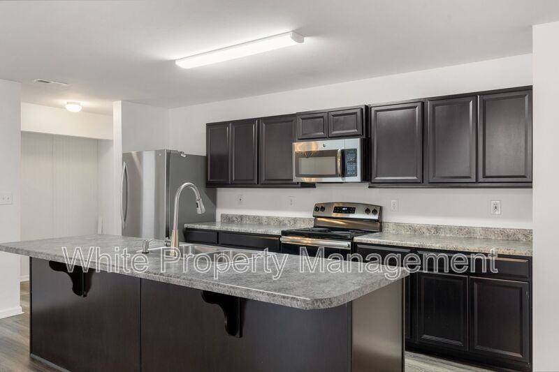 1619 Hooper Ct - Photo 5 of 28