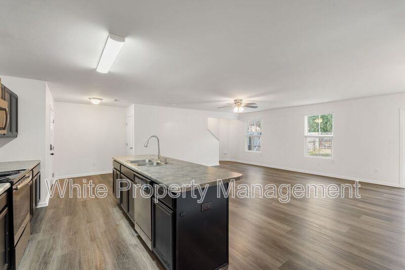 1619 Hooper Ct - Photo 6 of 28