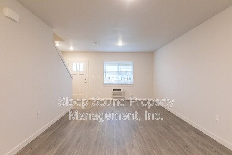 110 N 7th Ave #D - Photo 5 of 9