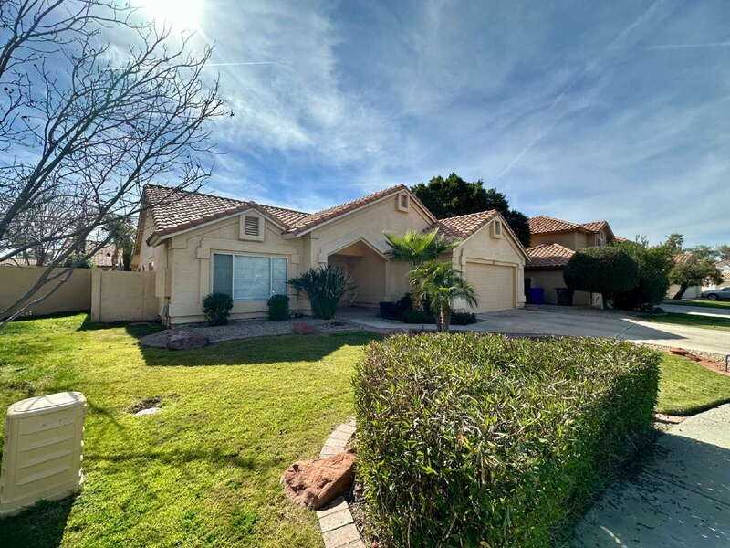 2353 W Hemlock Ct - Photo 3 of 30