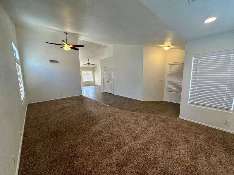 2353 W Hemlock Ct - Photo 4 of 30