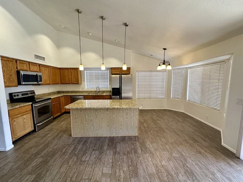 2353 W Hemlock Ct - Photo 6 of 30