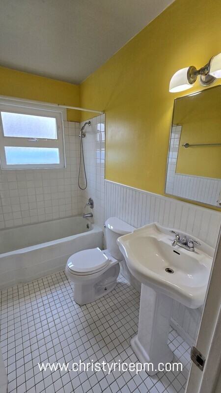 238 Park Pl N - Photo 4 of 18