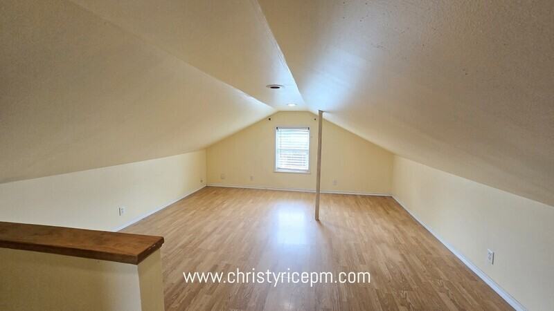 238 Park Pl N - Photo 7 of 18