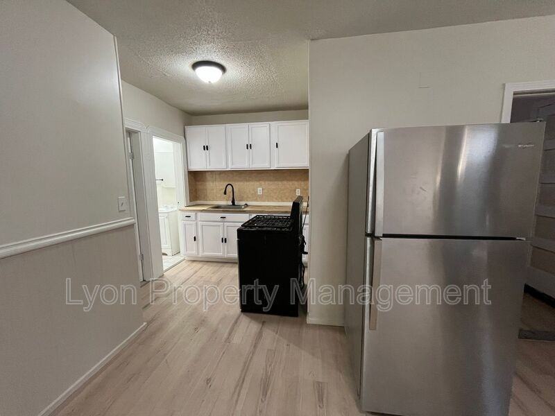 332 Manton Ave #3rdFL - Photo 2 of 9