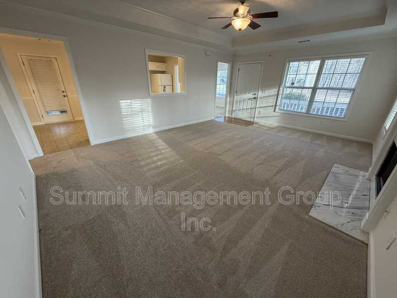 155 Shadowbrook Trce - Photo 5 of 36