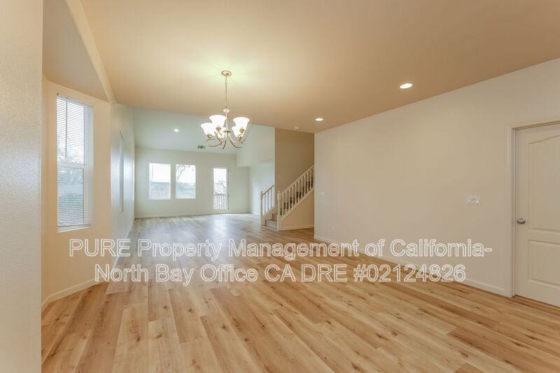 2047 Verbena Dr - Photo 4 of 33