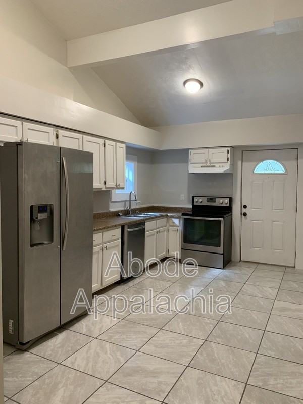 41 Mullins Hl #A - Photo 2 of 17