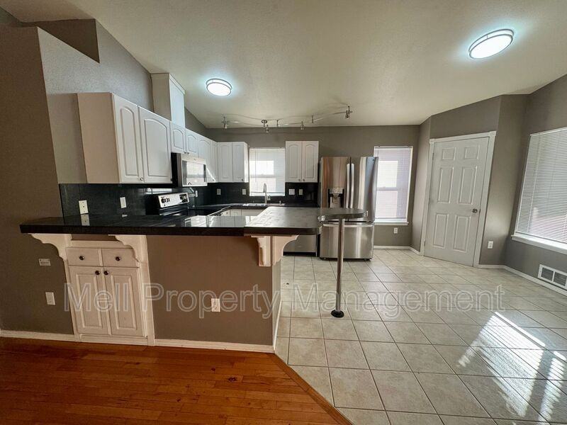 490 Se Alpine Ave - Photo 7 of 25