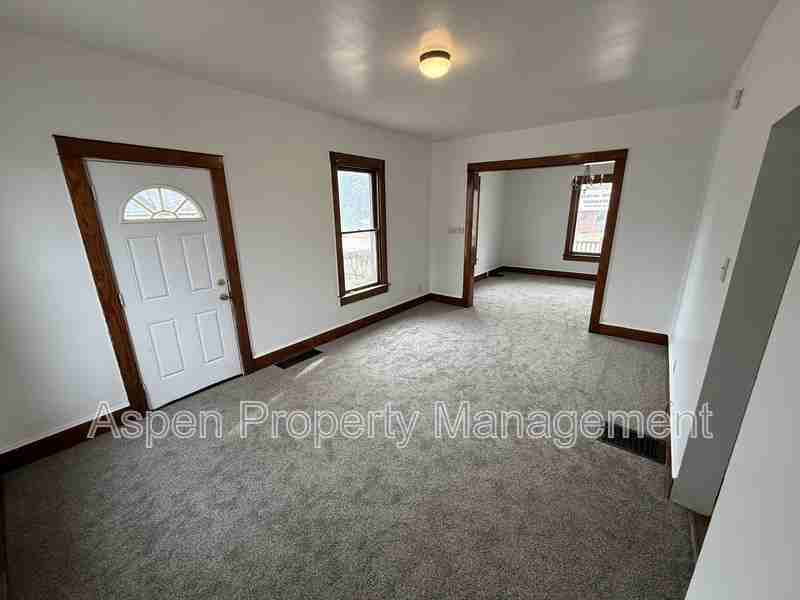 824 Harrison Ave - Photo 2 of 11