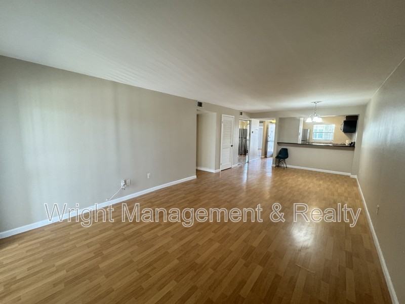 2625 State St - Photo 2 of 17